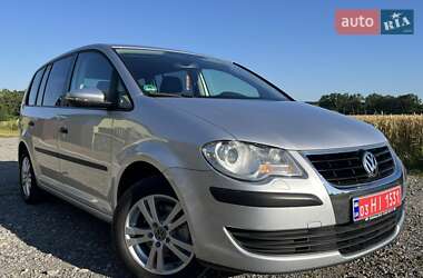 Мінівен Volkswagen Touran 2010 в Дунаївцях