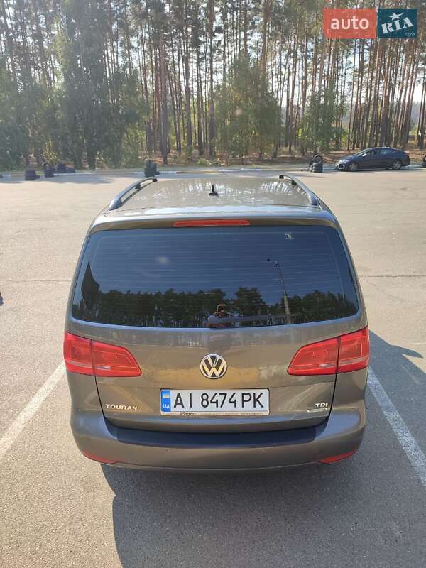 Минивэн Volkswagen Touran 2010 в Ирпене
