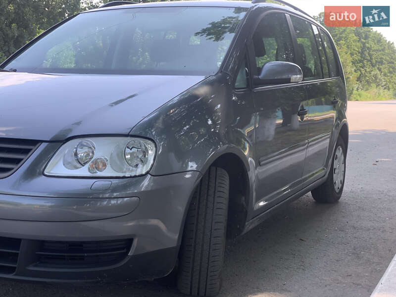 Минивэн Volkswagen Touran 2006 в Полтаве