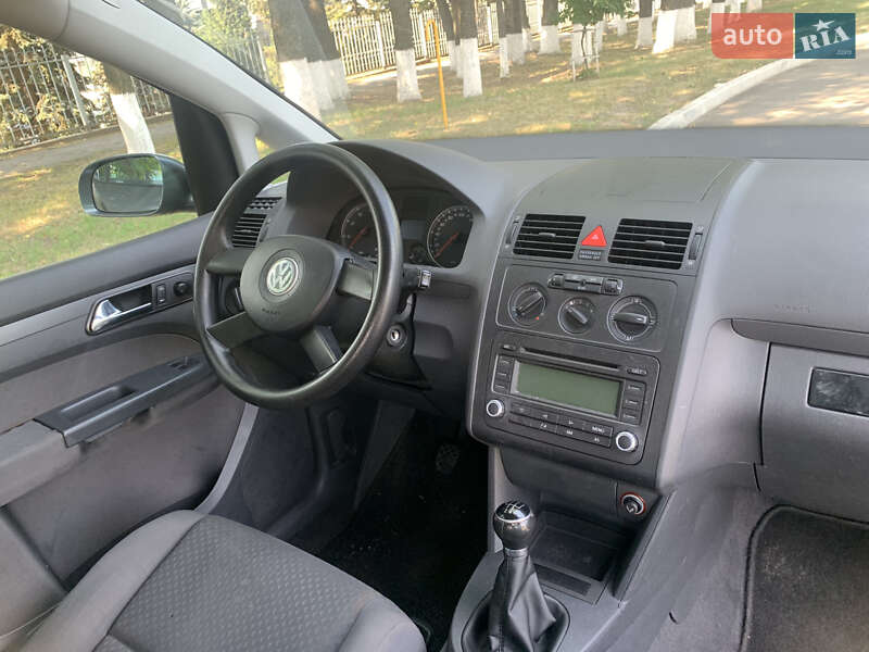 Минивэн Volkswagen Touran 2006 в Полтаве