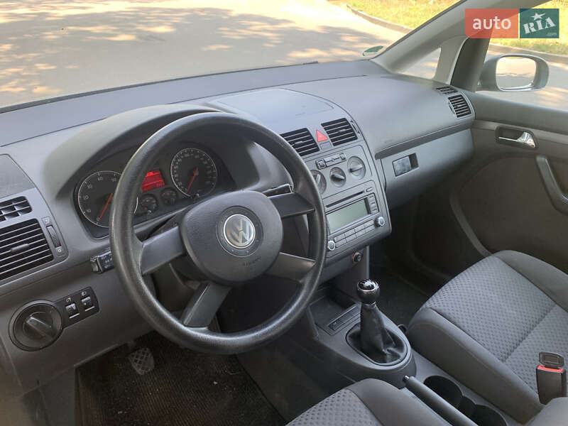Минивэн Volkswagen Touran 2006 в Полтаве