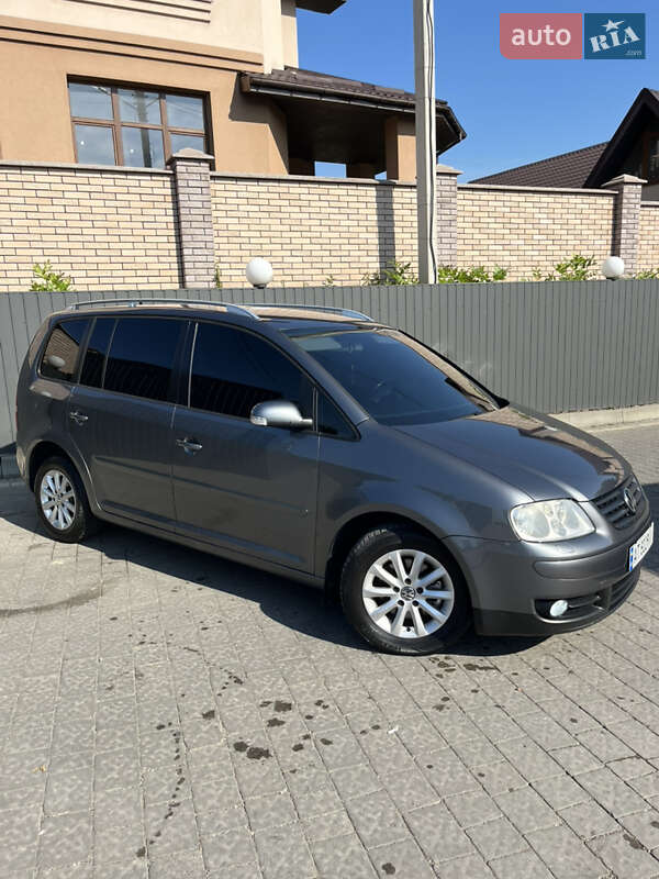 Минивэн Volkswagen Touran 2004 в Ивано-Франковске