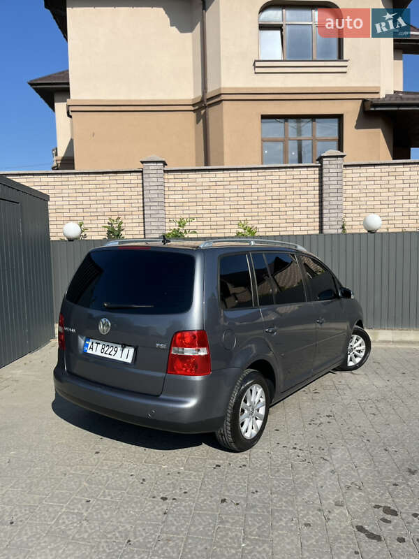 Минивэн Volkswagen Touran 2004 в Ивано-Франковске
