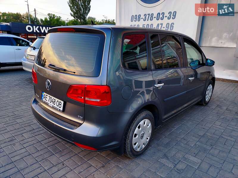 Минивэн Volkswagen Touran 2010 в Днепре