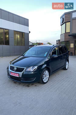 Volkswagen Touran 2010 Volkswagen Touran 2010
