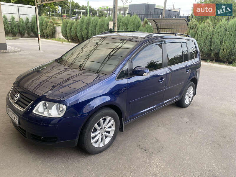 Минивэн Volkswagen Touran 2006 в Умани