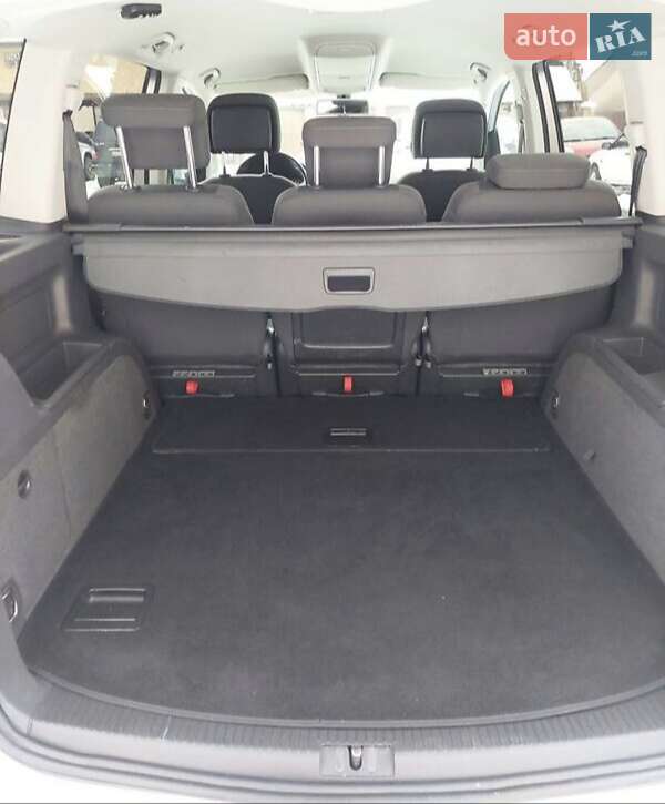 Минивэн Volkswagen Touran 2013 в Кривом Роге