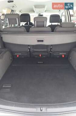 Мінівен Volkswagen Touran 2013 в 