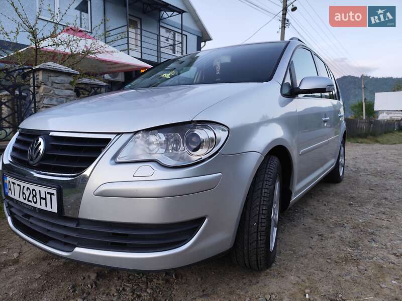Мінівен Volkswagen Touran 2006 в Верховині