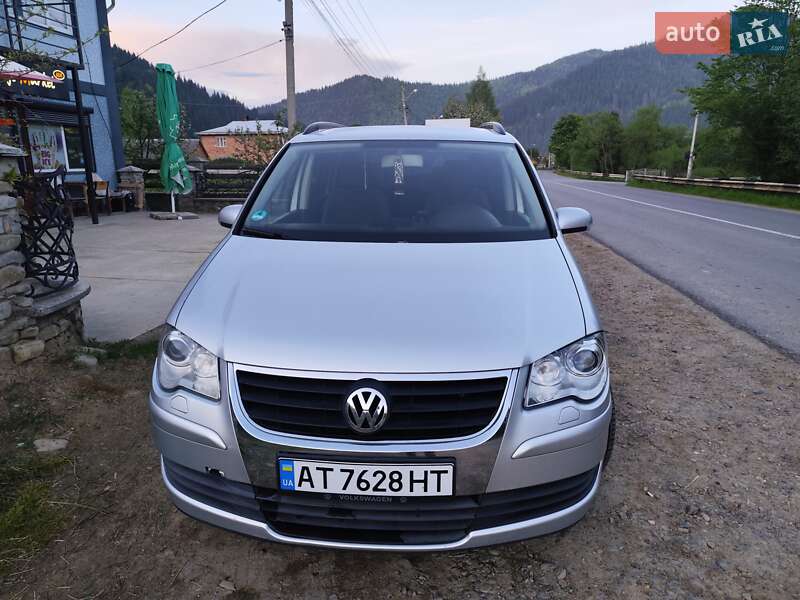 Мінівен Volkswagen Touran 2006 в Верховині