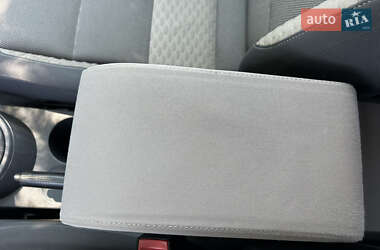 Минивэн Volkswagen Touran 2009 в 