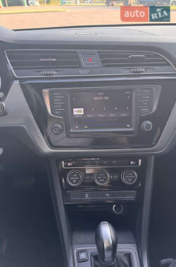 Микровэн Volkswagen Touran 2017 в 