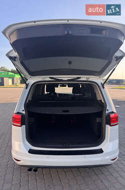 Микровэн Volkswagen Touran 2017 в 