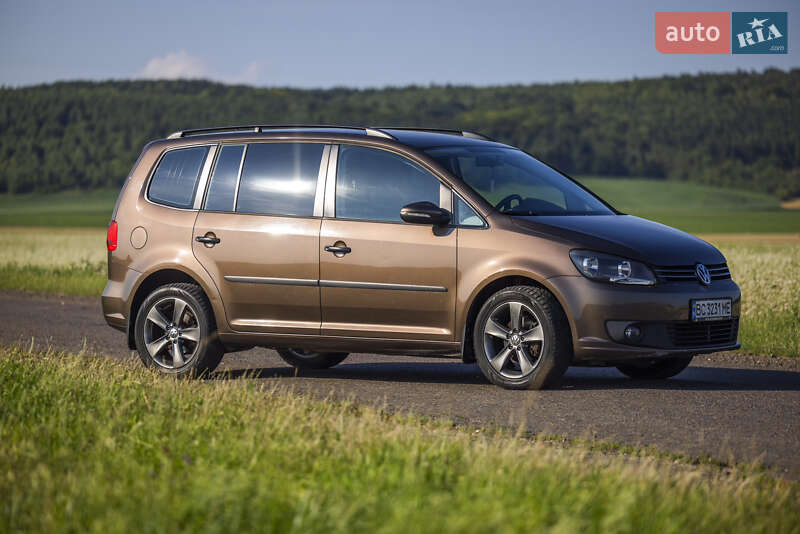 Мінівен Volkswagen Touran 2014 в Золочеві
