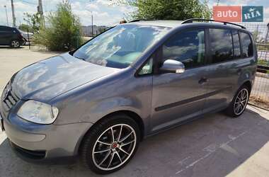 Минивэн Volkswagen Touran 2004 в Киеве