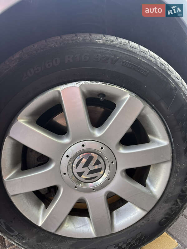 Минивэн Volkswagen Touran 2007 в Каменец-Подольском фото 28 Минивэн Volkswagen Touran 2007 в Каменец-Подольском