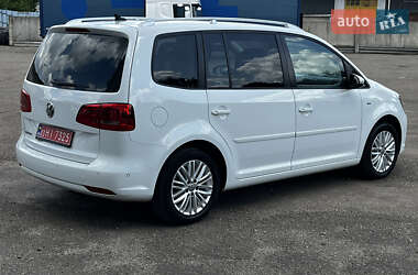 Мінівен Volkswagen Touran 2014 в 