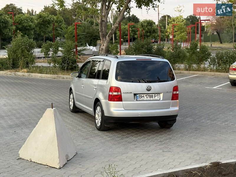 Минивэн Volkswagen Touran 2004 в Одессе