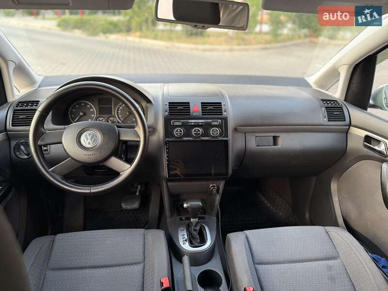 Минивэн Volkswagen Touran 2004 в Одессе