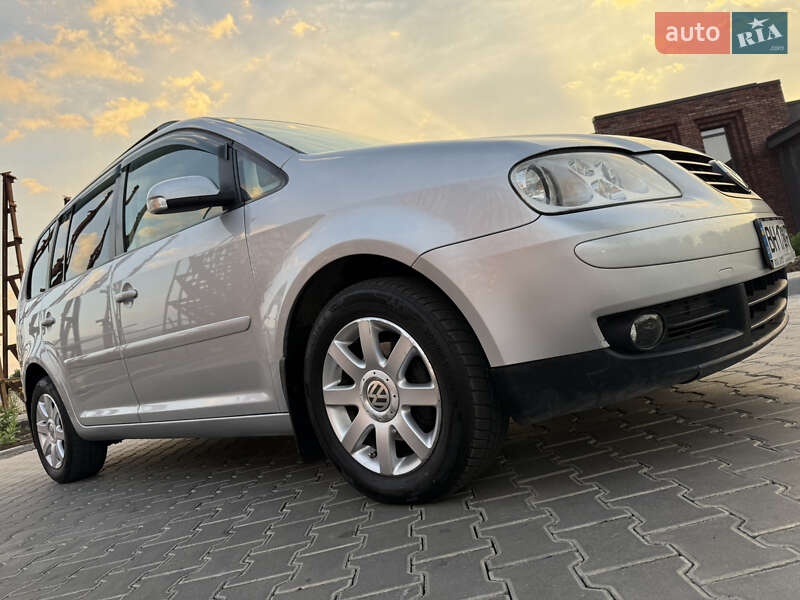 Минивэн Volkswagen Touran 2004 в Одессе