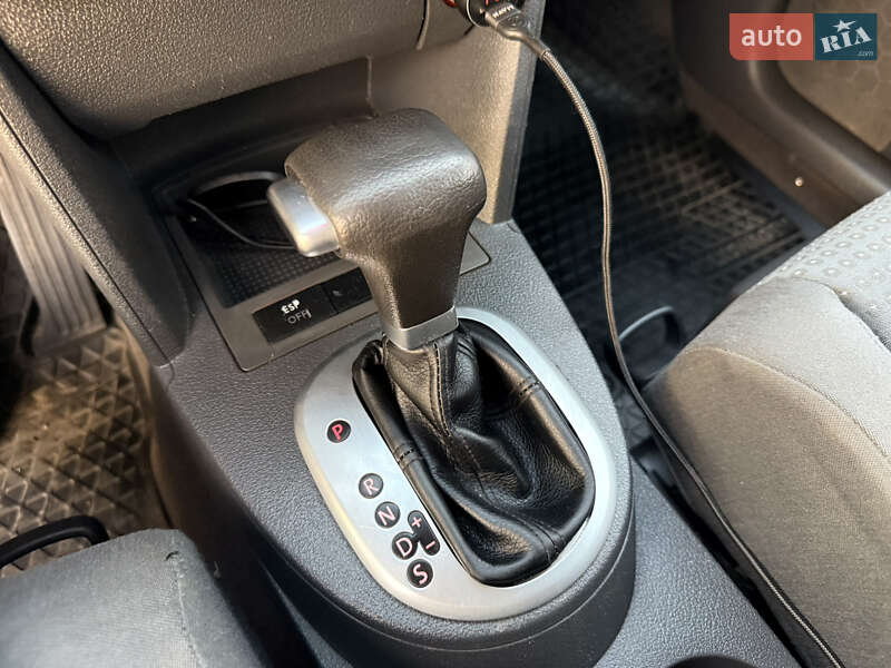 Минивэн Volkswagen Touran 2004 в Одессе