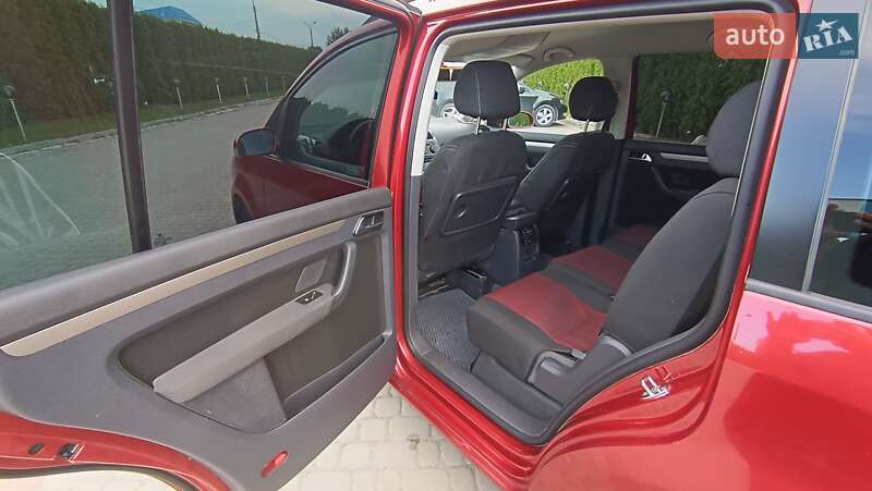 Мінівен Volkswagen Touran 2007 в Дунаївцях