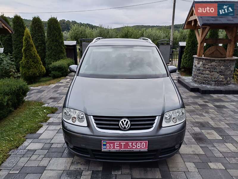 Минивэн Volkswagen Touran 2004 в Косове