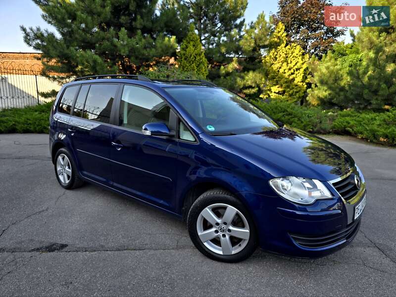 Мінівен Volkswagen Touran 2009 в Полтаві