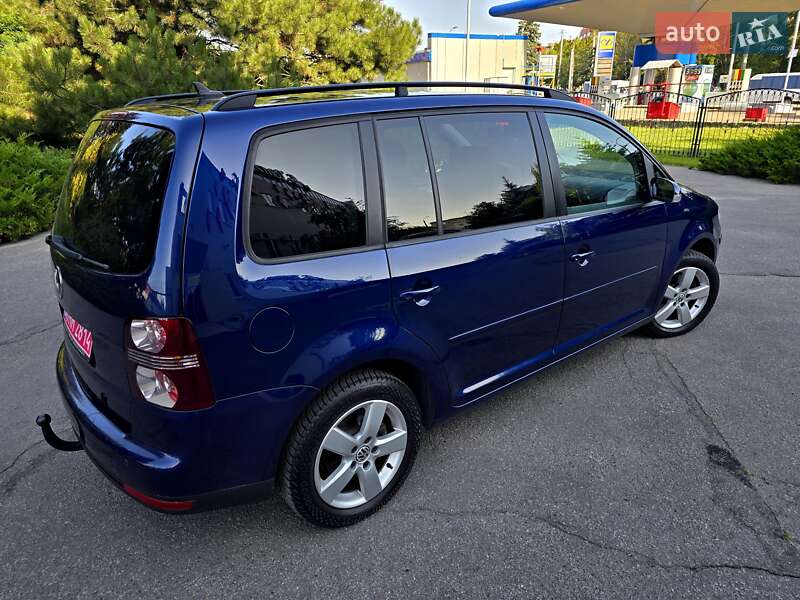 Мінівен Volkswagen Touran 2009 в Полтаві