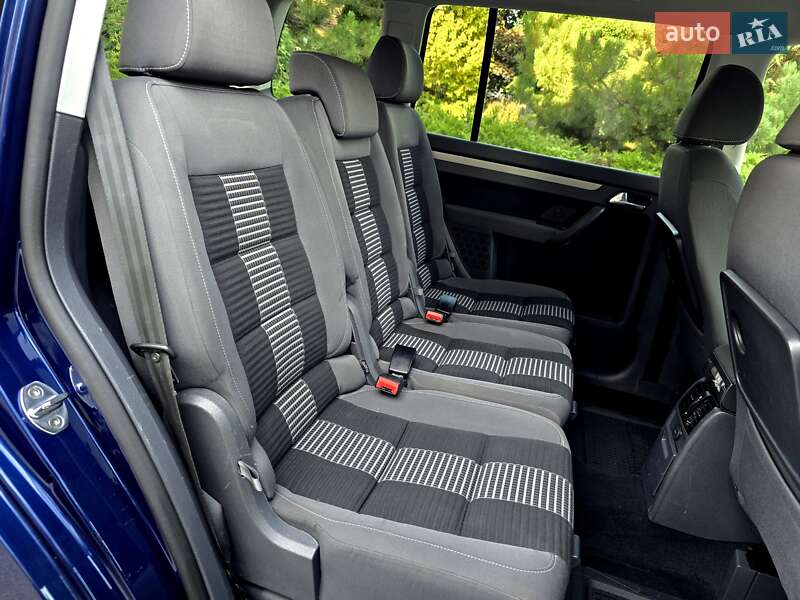 Мінівен Volkswagen Touran 2009 в Полтаві