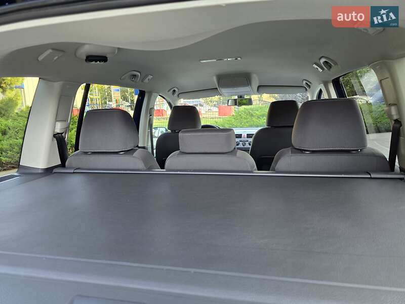 Мінівен Volkswagen Touran 2009 в Полтаві