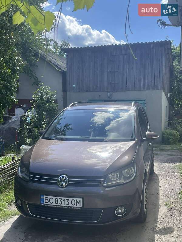 Volkswagen Touran 2011