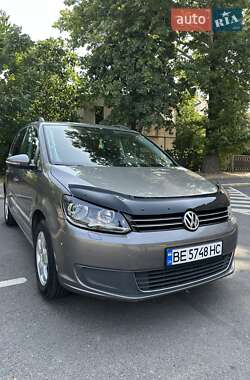 Минивэн Volkswagen Touran 2010 в Николаеве