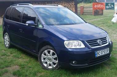 Минивэн Volkswagen Touran 2005 в Жовкве