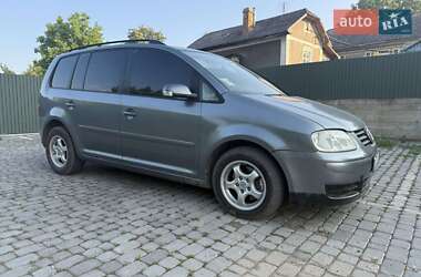 Минивэн Volkswagen Touran 2004 в Черновцах