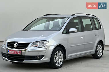 Мінівен Volkswagen Touran 2008 в Луцьку