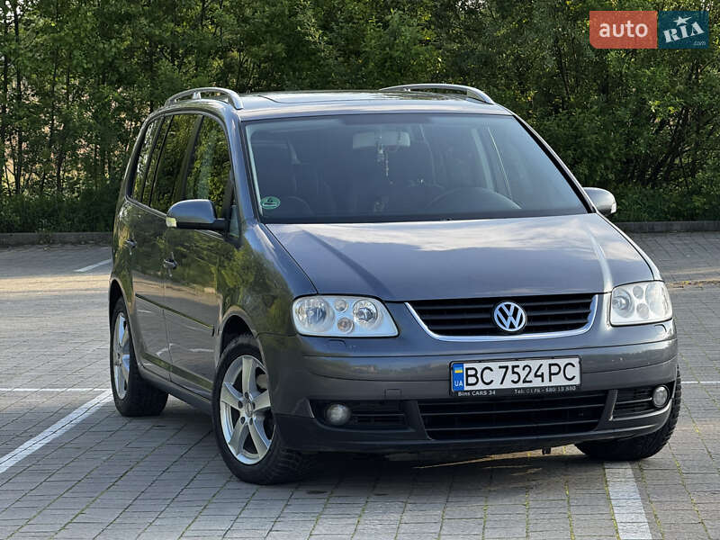Мінівен Volkswagen Touran 2004 в Щирце
