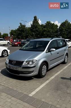 Минивэн Volkswagen Touran 2007 в Ровно