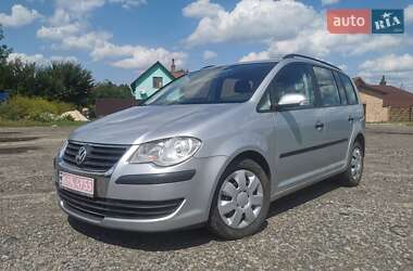 Минивэн Volkswagen Touran 2009 в Любомле