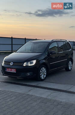 Мінівен Volkswagen Touran 2015 в Луцьку