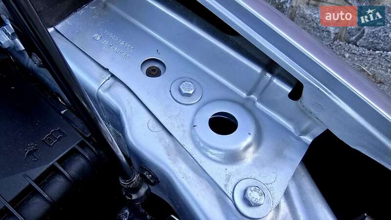 Минивэн Volkswagen Touran 2006 в Полтаве