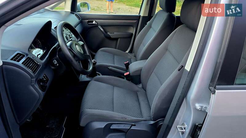 Минивэн Volkswagen Touran 2006 в Полтаве