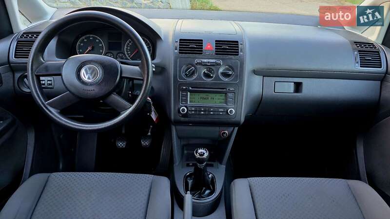 Минивэн Volkswagen Touran 2006 в Полтаве