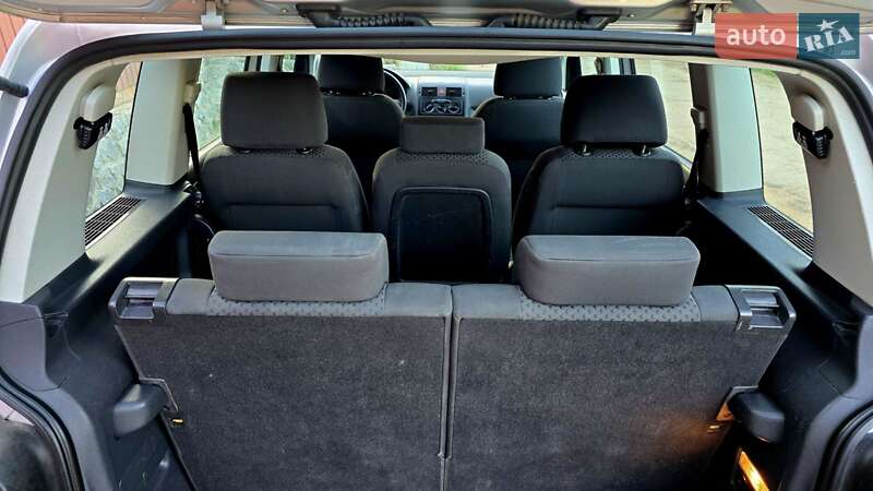 Минивэн Volkswagen Touran 2006 в Полтаве