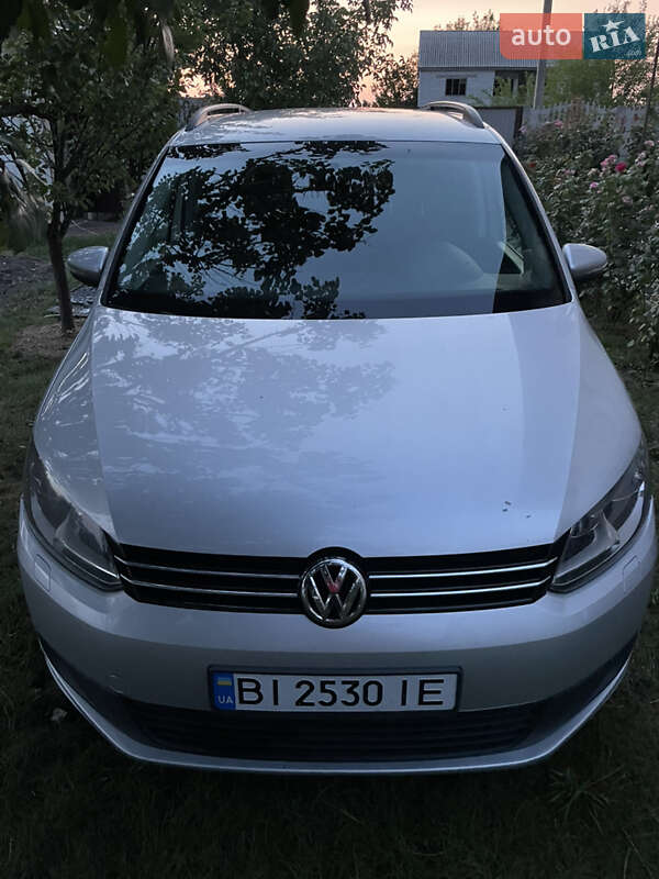 Минивэн Volkswagen Touran 2011 в Градижске фото 4 Минивэн Volkswagen Touran 2011 в Градижске