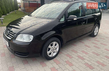 Минивэн Volkswagen Touran 2005 в Городке