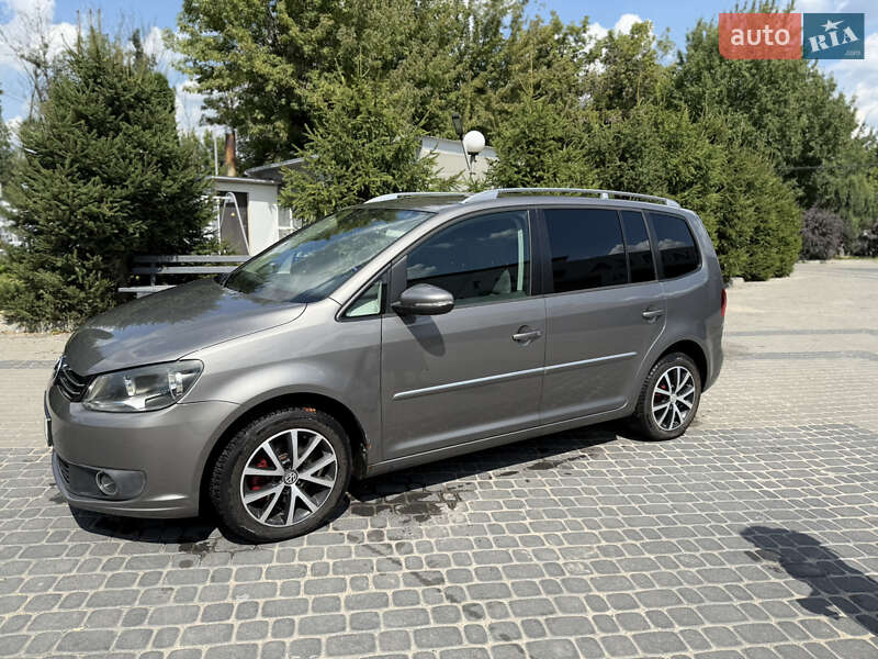 Мінівен Volkswagen Touran 2010 в Вінниці