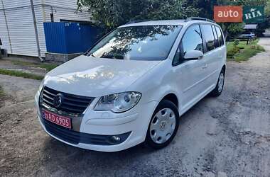 Минивэн Volkswagen Touran 2008 в Полтаве