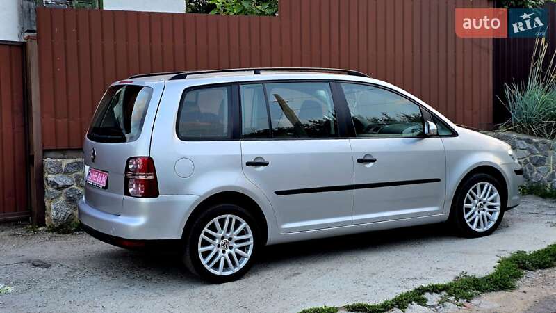 Минивэн Volkswagen Touran 2007 в Полтаве