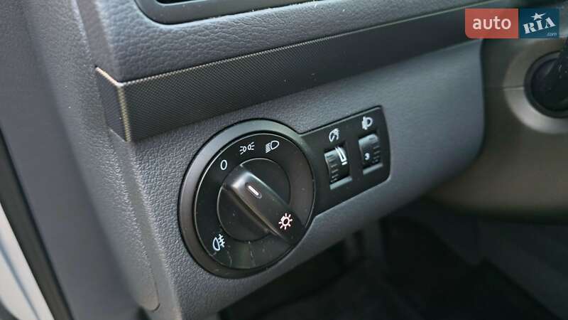 Минивэн Volkswagen Touran 2007 в Полтаве